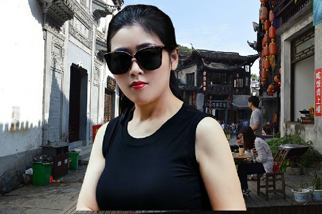 开始的时候，她还以为这是要约谈，邀请剧组核心成员，去银河TV洽谈业务什么的。