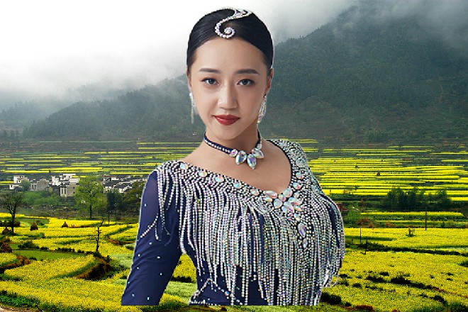 但是与互联网大鳄合作,借助对方的宣传渠道,或许可以让电影的票房翻一番。