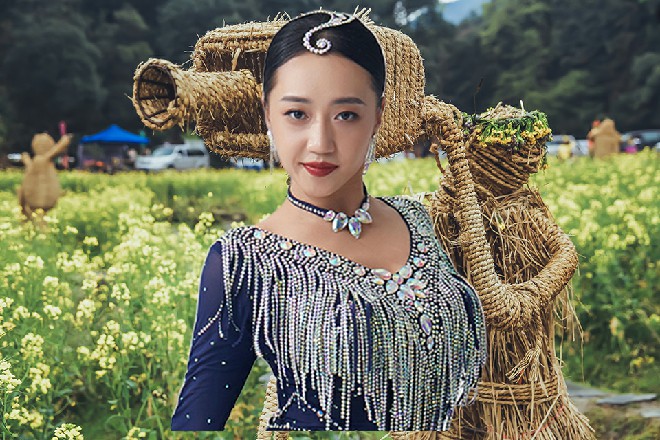 只不过办公室，没人敢多看一眼。毕竟这段时间来，荆茹已经证明了她的能力。