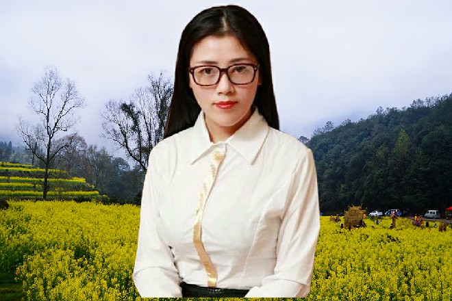 全国大学生联盟,搞了个半官方的乳虎电影节。每年给大导演,大明星,发邀请,评奖。