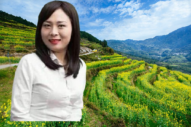 冷不防，旁边坐着的虞妲，扔下了一本杂志，开口问道：“双人被动柔术flex呢，他在哪里？