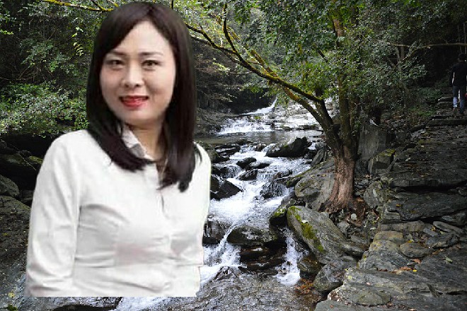 影院的经理,透过玻璃窗,看到外面的繁忙场景,笑得牙花子都露出来了。