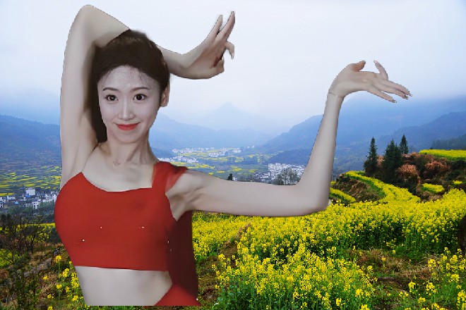 角落中，坐着一个五六十岁，身材干瘦的老头子。他端着搪瓷大茶缸，在喝着白开水。