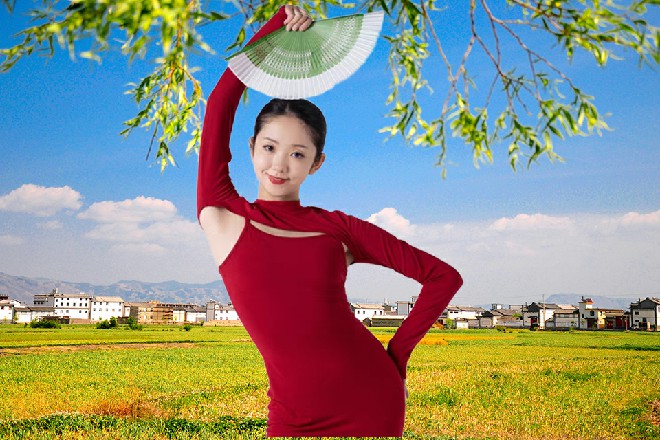 杨红点了点头,表示了赞许,“那老头子太狡猾了,谁也不知道他在打什么主意。