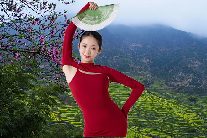 alina和ZLATA柔术微怔，笑容更灿烂了，“好好好，有花老师加盟，电影的成功率，又提高两成。