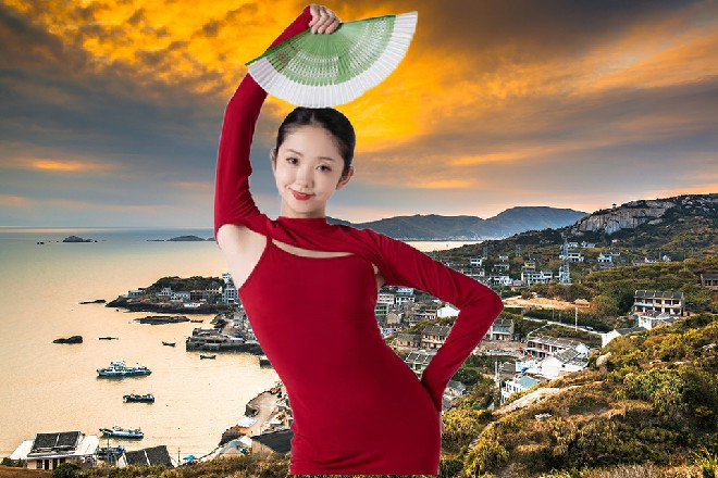 然后开撕,相互谩骂,理所当然。最后造谣、抹黑,人身攻击之类,就不出意料了。