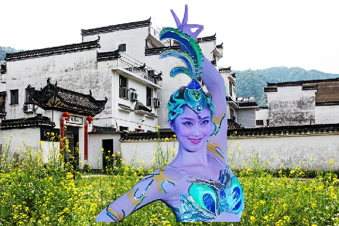 “这电影，或许由于粉丝的支持，前几天的成绩，可能不错。但是三天之后，必崩……
