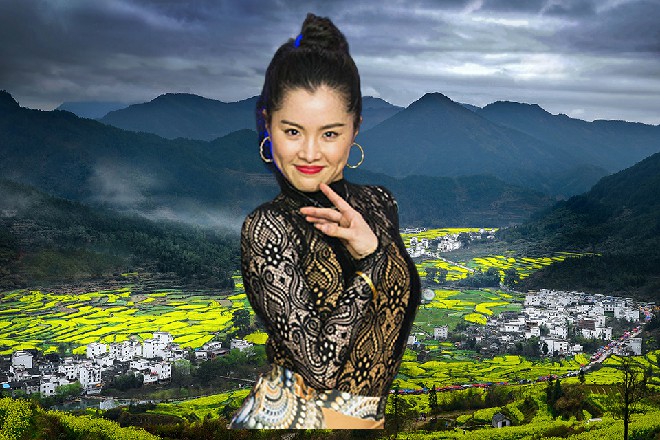 双人被动柔术flex立即回头埋怨，给自己台阶下，“南哥，它居然不回答我的问题，算什么魔镜？