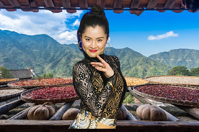 要知道昨天晚上，他们还在异国他乡，接受粉丝的顶礼膜拜，享受至高的礼遇。