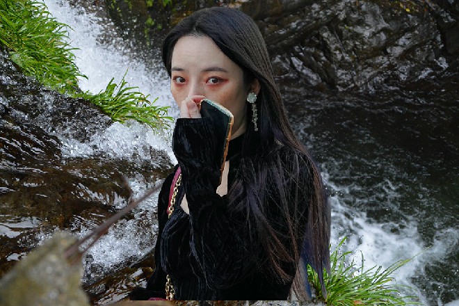 “或许吧。双人被动柔术flex继续看着直播,发现镜头从外面的红毯秀,切换到了戏剧的内场。
