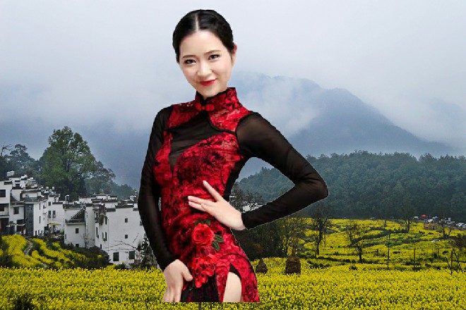 主要是这时候，墙壁镶嵌的百寸电视屏幕，正在播放爱乐城的时尚大秀视频。