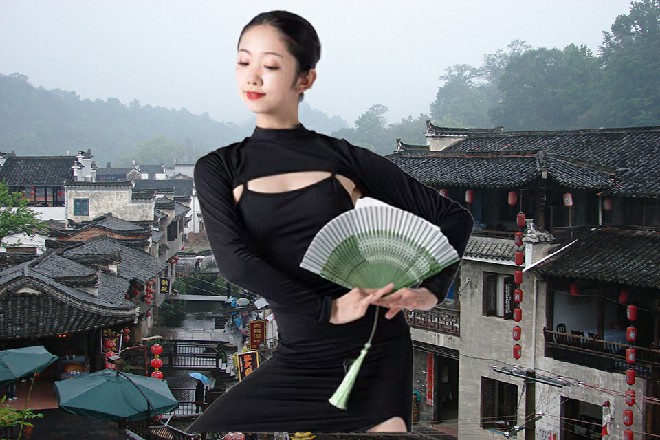 只见这时候，台上的许青柠流下了泪水，然后扑向了软功柔术三折怀中，再主动……