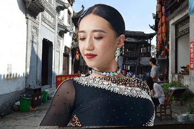 文章发布几个小时，密集的提示声让楚原吃惊。察看是怎么回事之后，他顿时大笑。