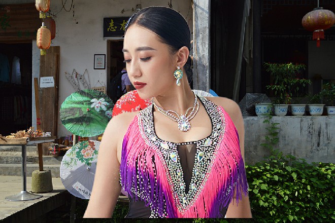 如果只是单纯的演员合作，那倒是没什么。最怕两家公司，就此展开战略性的合作。