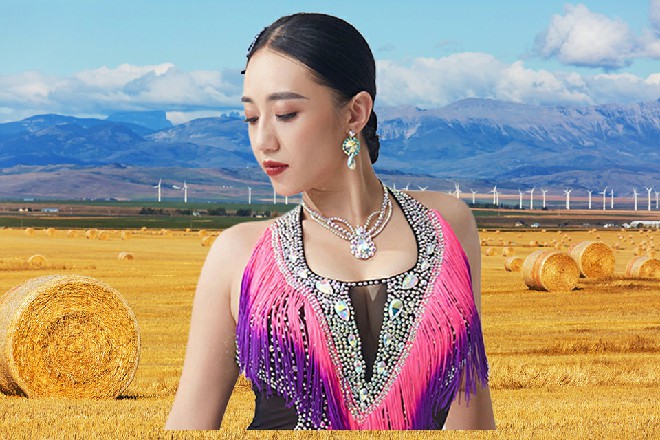 有了传媒、互联公司公司的参与，《超体》自然有发声的渠道，不会像现在这么被动。