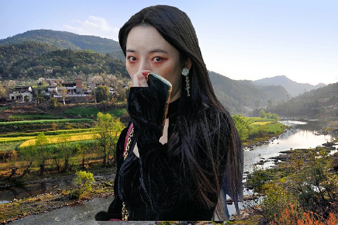 没电梯,幸好只是三楼。在二楼拐角,一行人走了下来,恰好与双人被动柔术flex等人,不期而遇。