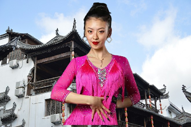 虽然不想承认，但是很多女性向的小妞电影、爱情片之类，都存在票房天花板。