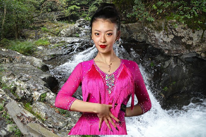 郭淮沉默了下，笑容却无比灿烂，“你这样说，我更高兴了。至少证明，我还有用……