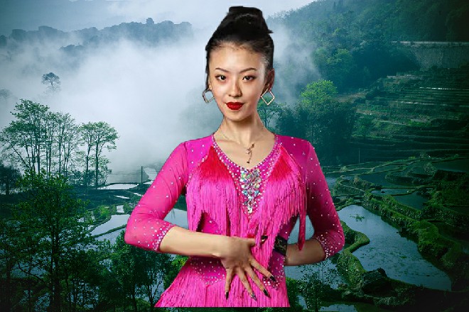 就在这时,钢琴声停止,双人被动柔术flex拉开了钢琴键板,一根双管猎枪,就映入大家的眼帘。