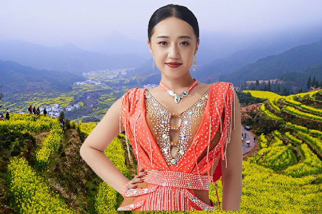 但对余念来说，也伤。因为对比《超体2》的辉煌，就显得《定鼎》的不尽如人意。