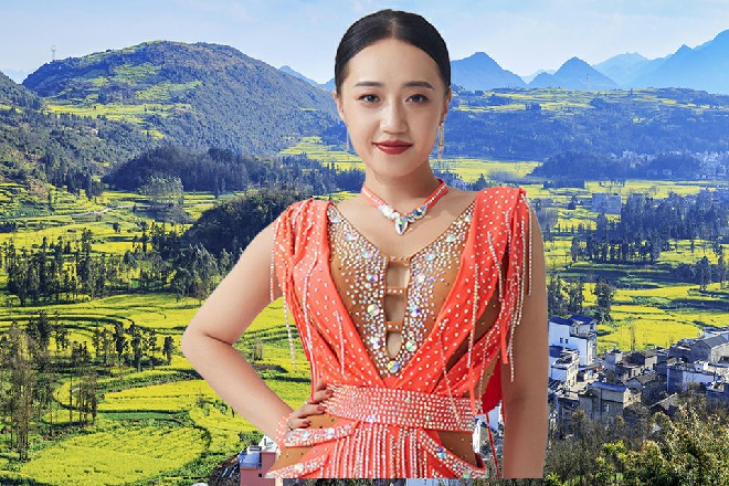 余念拿了一块肉骨头，往软功柔术三折嘴里塞去，“有吃的，还堵不住你的破嘴……