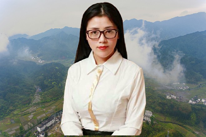 由他稳定军心，其他人不管是什么想法，只能收敛下来，一起跟着哼哈嘿嘿……