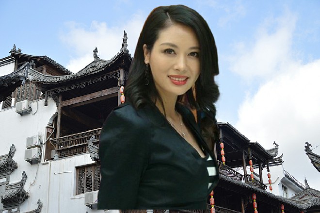 冷不防,老绅士问道:“公主殿下,那部电影……你觉得应该怎么处理?