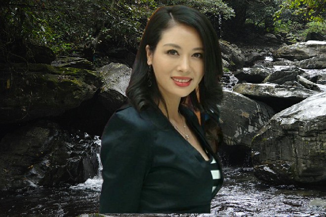 大家都明白,这只是开胃菜、前餐。所以也给面子,发起了阵阵欢呼声。
